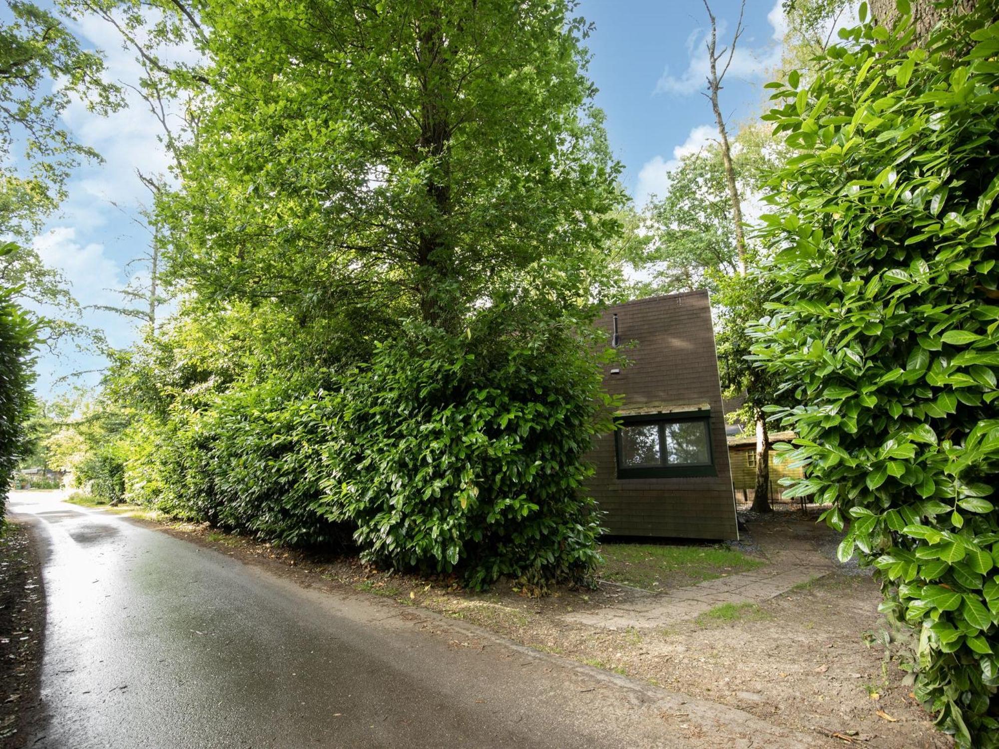 Traditional Holiday Home In Lanaken With Garden Esterno foto